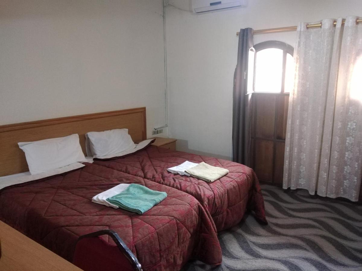 Queen Ayloa Hotel&Restaurant Μάνταμπα Εξωτερικό φωτογραφία
